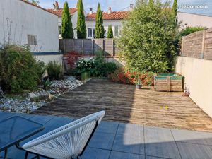 Beau T2 terrasse privative La Rochelle