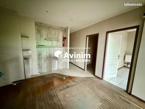 Local 114 m² Le Chesnay-Rocquencourt