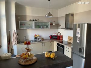 Angers centre  rue RENOU 76m²  2 chambres