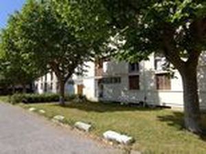 Appartement de type 4 rénové et climatisé en RDC