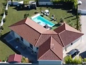 Maison contemporaine de plain-pied – 131 m² habitables – Précieux (8 min Montbrison)