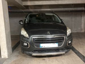 Parking sécurisé en sous-sol – Proximité immédiate Tram 2-3 Vincent Gache – Disponible dès