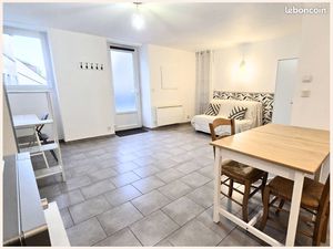 Grand Studio meublé rénové 28 m² – disponible 1er janvier – Douvres-la-Délivrande