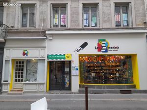 Local Commercial Centre Ville