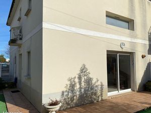 Appartement à louer Velaux avec jardin et garage