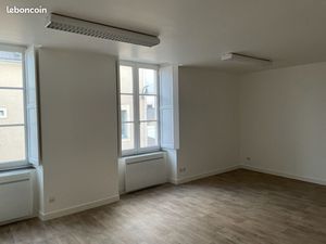 Local commercial Chateau Gontier centre ville