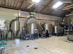 Local professionnel  hangar