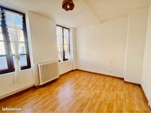 Grand F2 rue Trivale