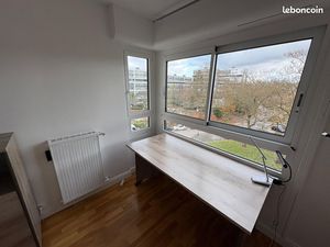 Grand Box fermé dans résidence sécurisée