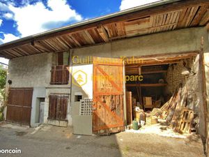 Maison 1 pièce 360 m²