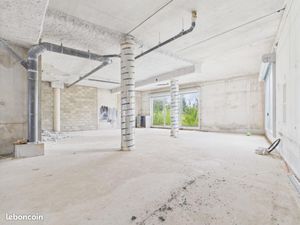 Local commercial 255 m²