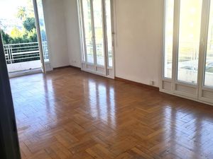 Spacieux et lumineux 2 pièces avec terrasse  au coeur du quartier résidentiel et recherché