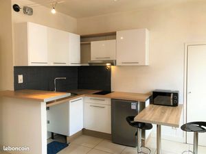 A louer grand studio refait à neuf centre-ville à Montluçon