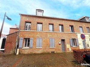 Immeuble 200 m² Méru