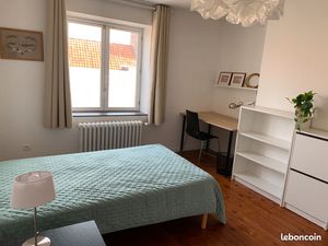 Chambre meublee etudiant ou stagiaire chez l’habitant douai 380