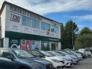 Bail commercial parc automobile – Emplacement n°1 à Brignoles