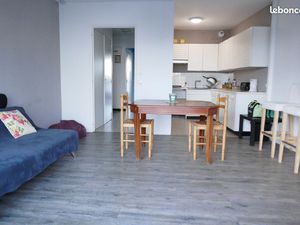 Appartement T2  47 m²  balcon  parking