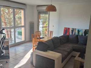 Particulier loue T2 meublé – Toulouse Arènes / Patte d’Oie – avec balcon  place de parking