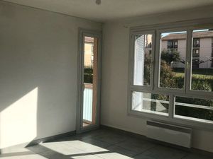 Grand appartement ensoleillé Uzes