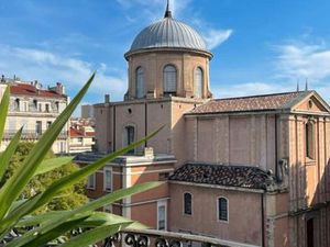 Bel appartement lumineux et central