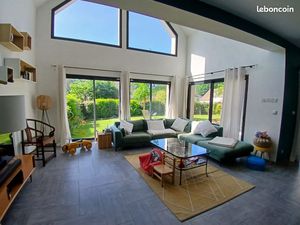 Maison contemporaine - 322 m2 - 5 chambres