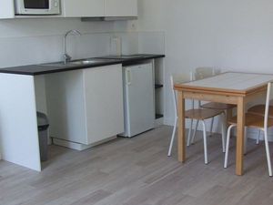 Studio avec jardinet proche Hopital et fac medecine Lyon 8