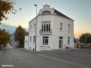 À louer bureaux ou espace commercial 300m2 Chauffailles
