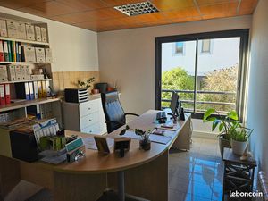 Bureau 18 m² zone activité Baou