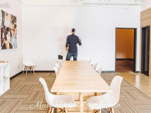 Local d'activité 731 m²