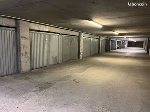 Garage Box fermé sécurisé hyper centre