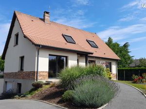 Villers Bretonneux CENTRE VILLE Hors lotissement Au calme 150m² + Sous-sol complet 5 chamb