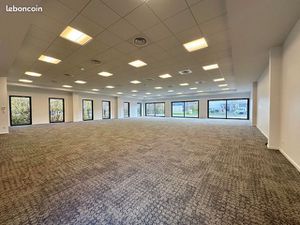 Immeuble neuf de bureaux - 1383 m2 sur 30 ares de terrain - Colmar Les Erlen