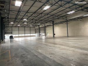 Local d'activité 5 324 m²