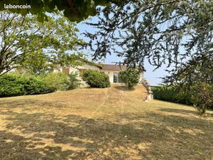 Maison T 5 de 133 M2 habitable avec un sous sol de 144 M2 sur un terrain de 1600 M2