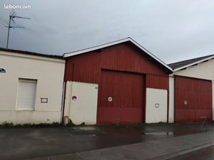 Hangar entrepôt stockage