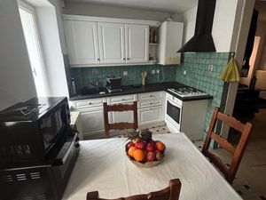 À louer maison de ville avec jardin sur Commentry