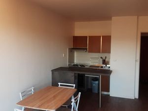 Studio meuble proche gare parfait etudiant utc