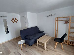 Studio meublé avec balcon