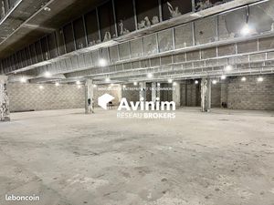 Local commercial 647 m² Aubervilliers