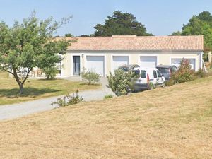 Maison contemporaine de plain-pied 133 m² – 4 chambres – terrain 1585 m² – Chauvé