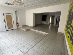 Local commercial 106 m²