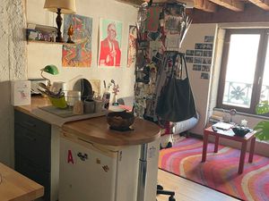 Proche gare de Vaise avec parking