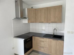 T2 - rdc - 44 m2 - parking - gare