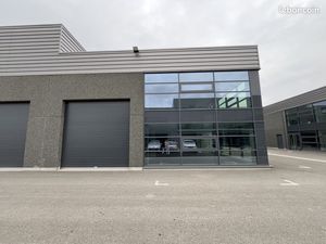 Local 343 m² longueau