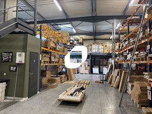 Local d'activité 845 m²