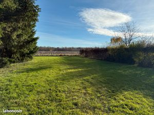 Vends terrain constructible à Cormeray 650m2