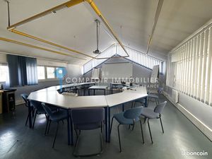 Bureaux 571 m² Graulhet