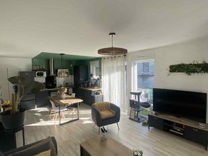 Appartement T3 de 72 m2 rénové avec terrasse  parking et cave – Pau Notre-Dame (centre-vil