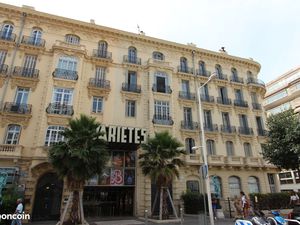 Nice – carré d’or – boulevard victor hugo – studio /2 pieces – dernier etage