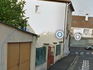 Box fermé pour voiture ou stockage à 100m du métro 14